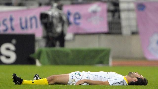 Scène devenue habituelle sur un terrain